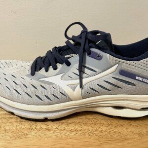 9.5 Womens Mizuno enerzy Wave Runner 24